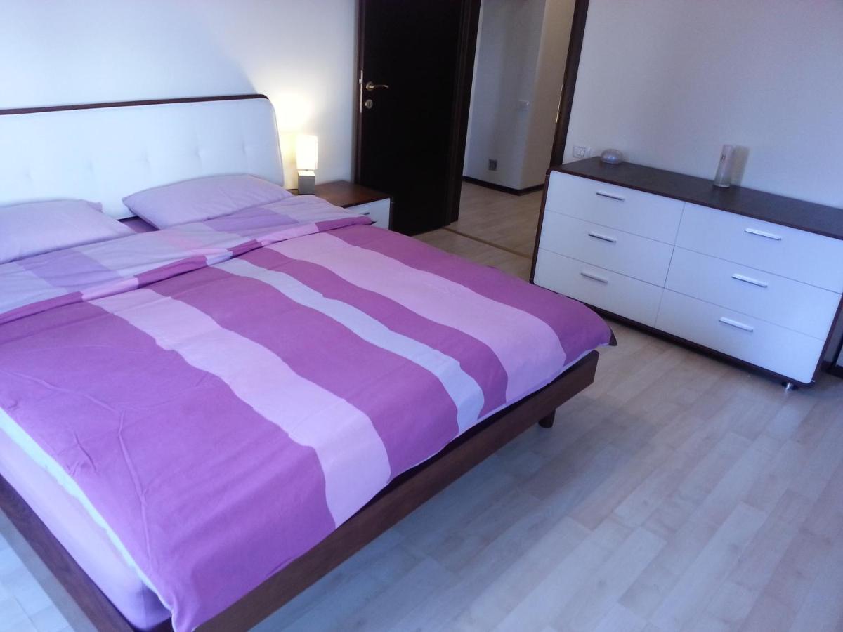 Apartment 3 Rooms Elegant Bukarest Eksteriør billede